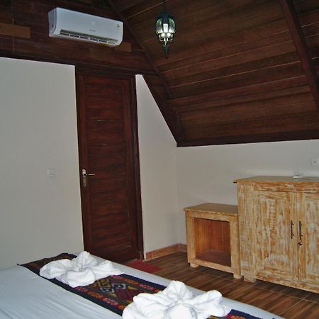 Ghamed Sari Otel Dış mekan fotoğraf