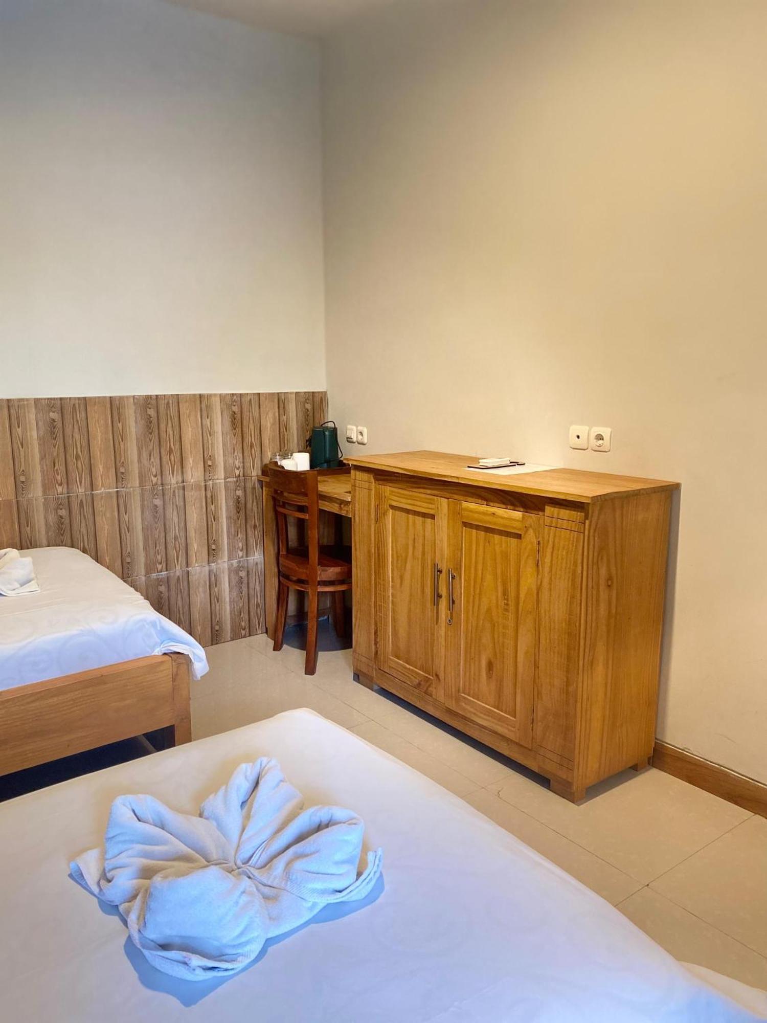 Ghamed Sari Otel Dış mekan fotoğraf