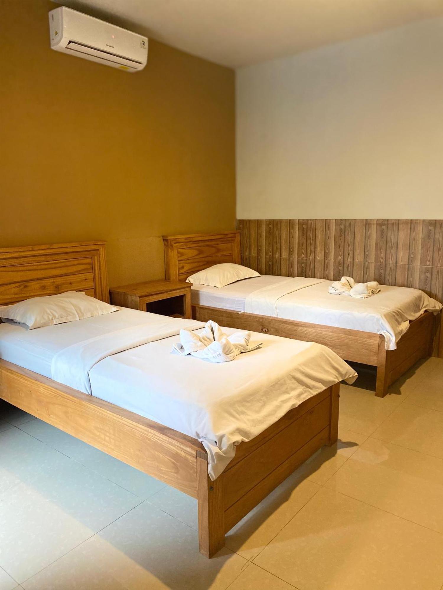 Ghamed Sari Otel Dış mekan fotoğraf