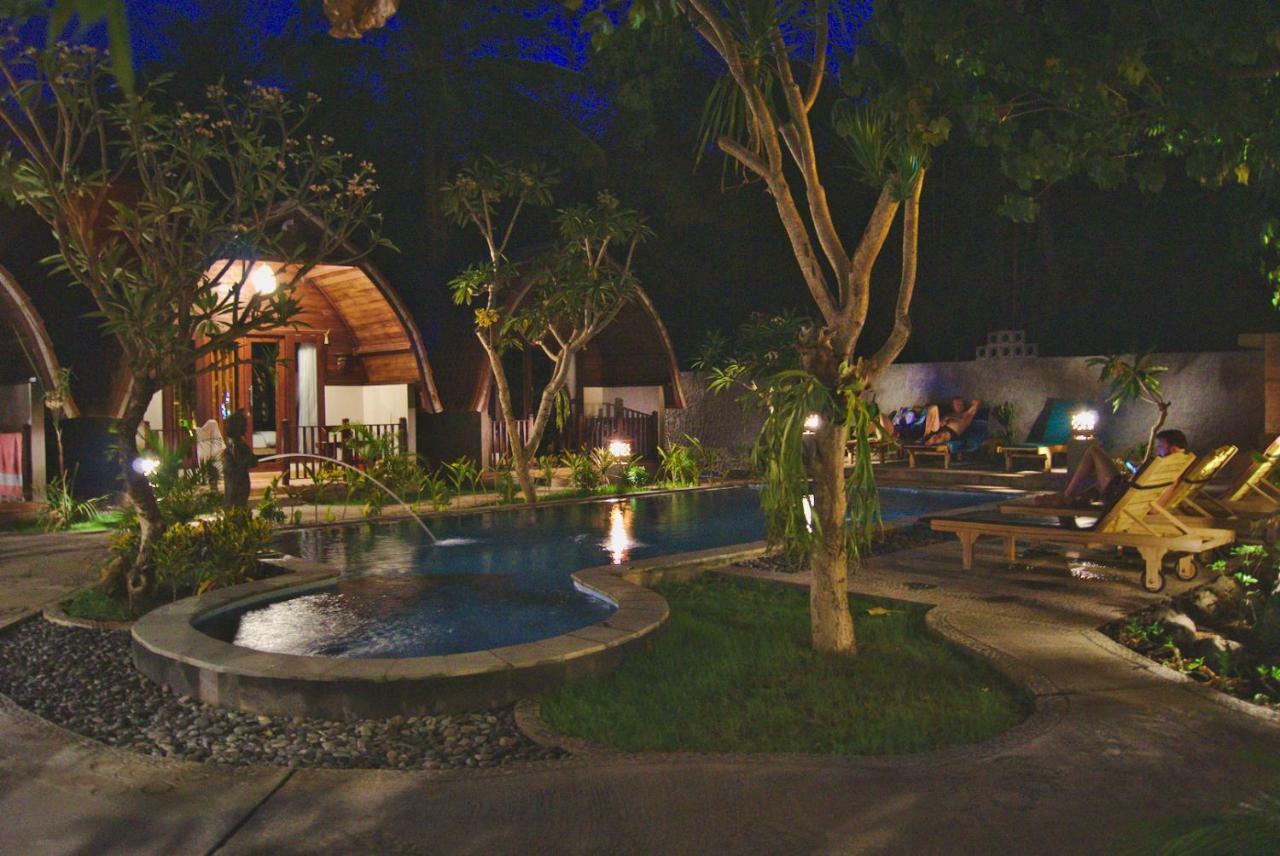 Ghamed Sari Otel Dış mekan fotoğraf