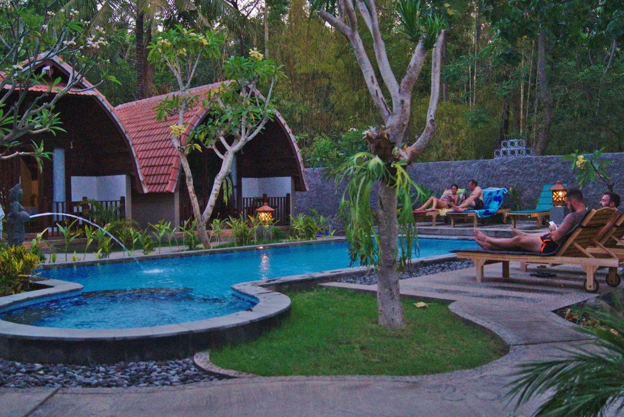 Ghamed Sari Otel Dış mekan fotoğraf