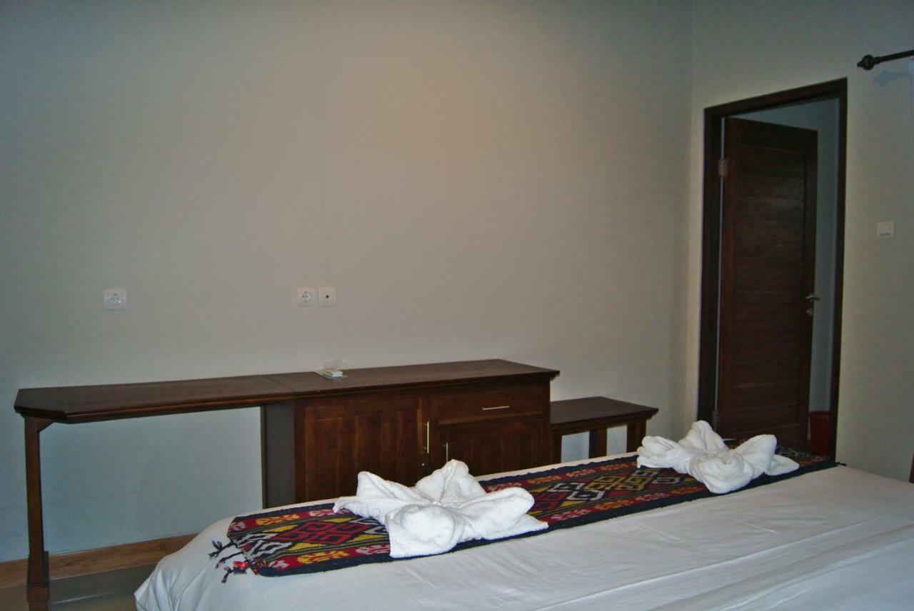 Ghamed Sari Otel Dış mekan fotoğraf