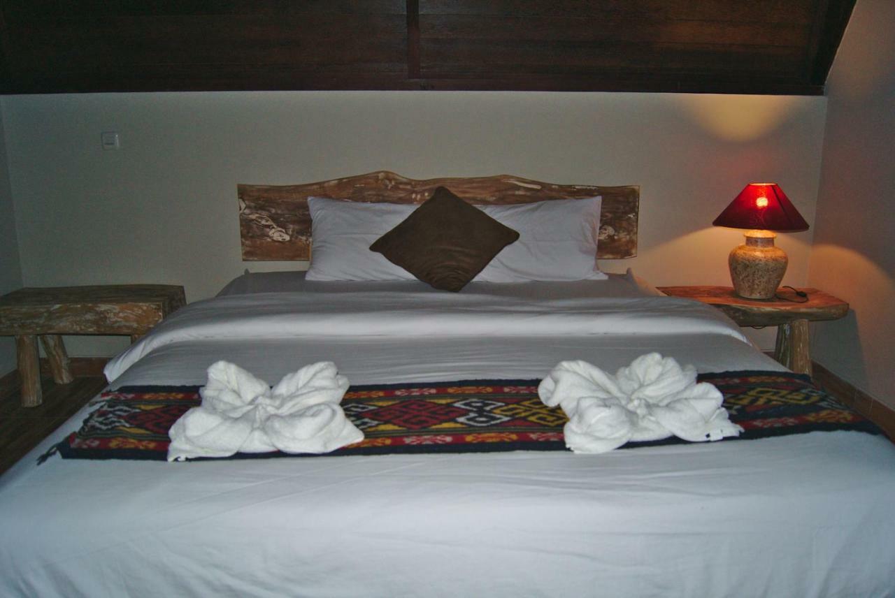 Ghamed Sari Otel Dış mekan fotoğraf