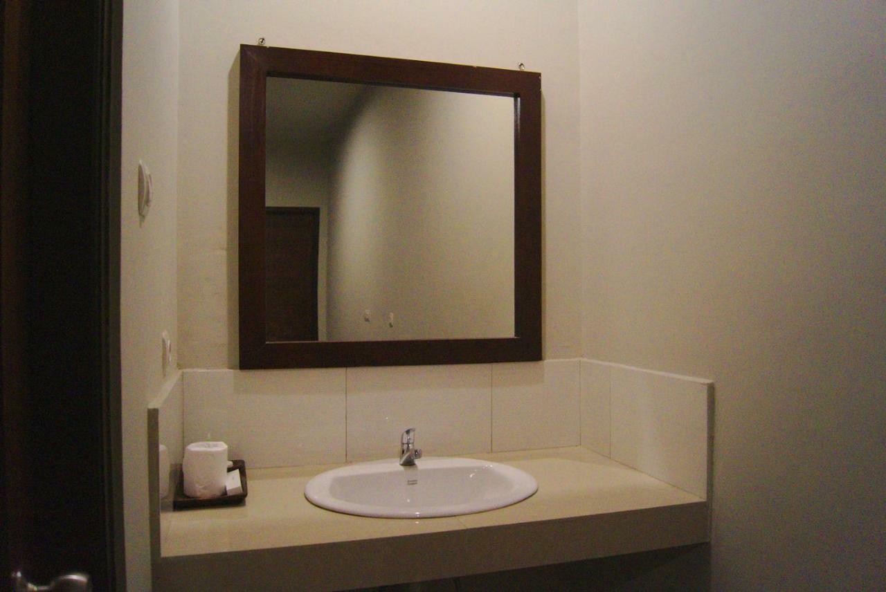 Ghamed Sari Otel Dış mekan fotoğraf