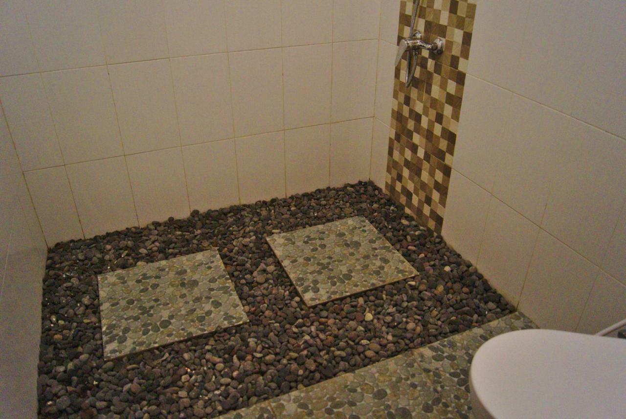 Ghamed Sari Otel Dış mekan fotoğraf