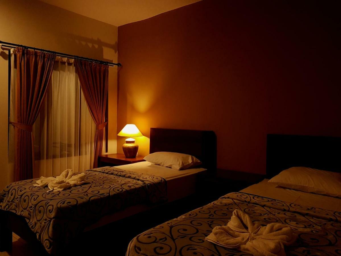Ghamed Sari Otel Dış mekan fotoğraf