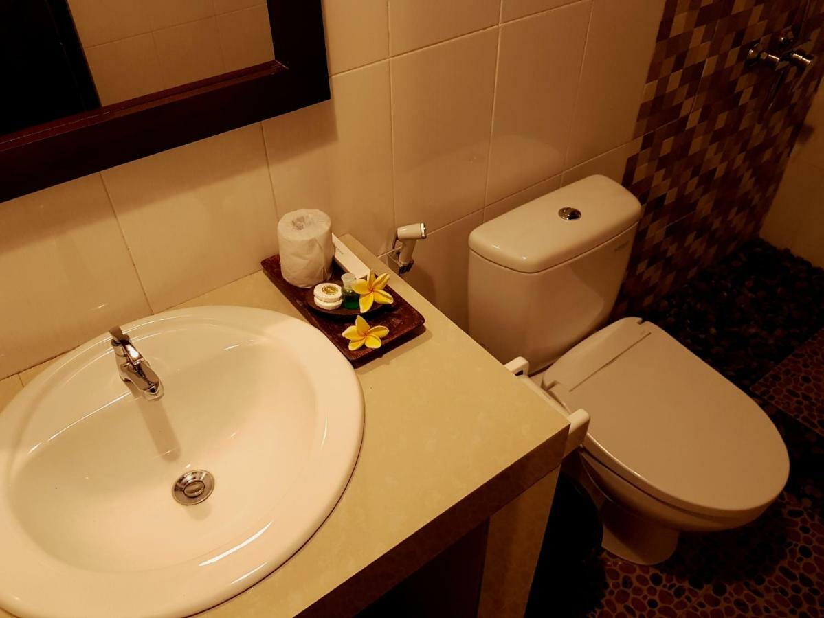 Ghamed Sari Otel Dış mekan fotoğraf